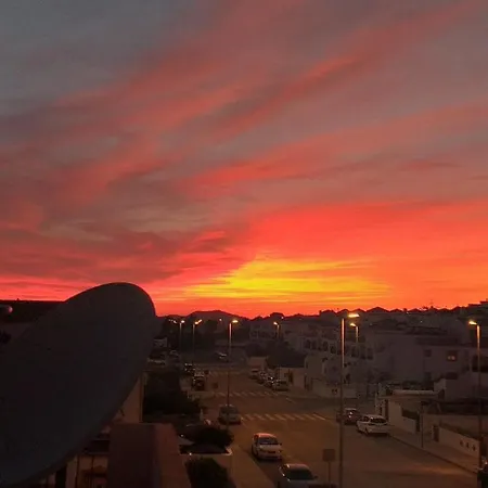 Δωμάτια σε οικογενειακή κατοικία A With A Sun View Οριουέλα